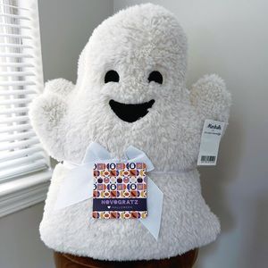 Home Goods Marshall’s TJ Maxx Novogratz White Ghost Pillows 2-pack Halloween NWT